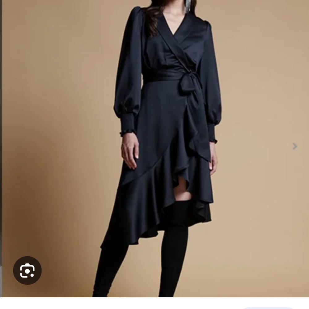 NEW Rachel Parcell Long Sleeve Satin Wrap Dress - M